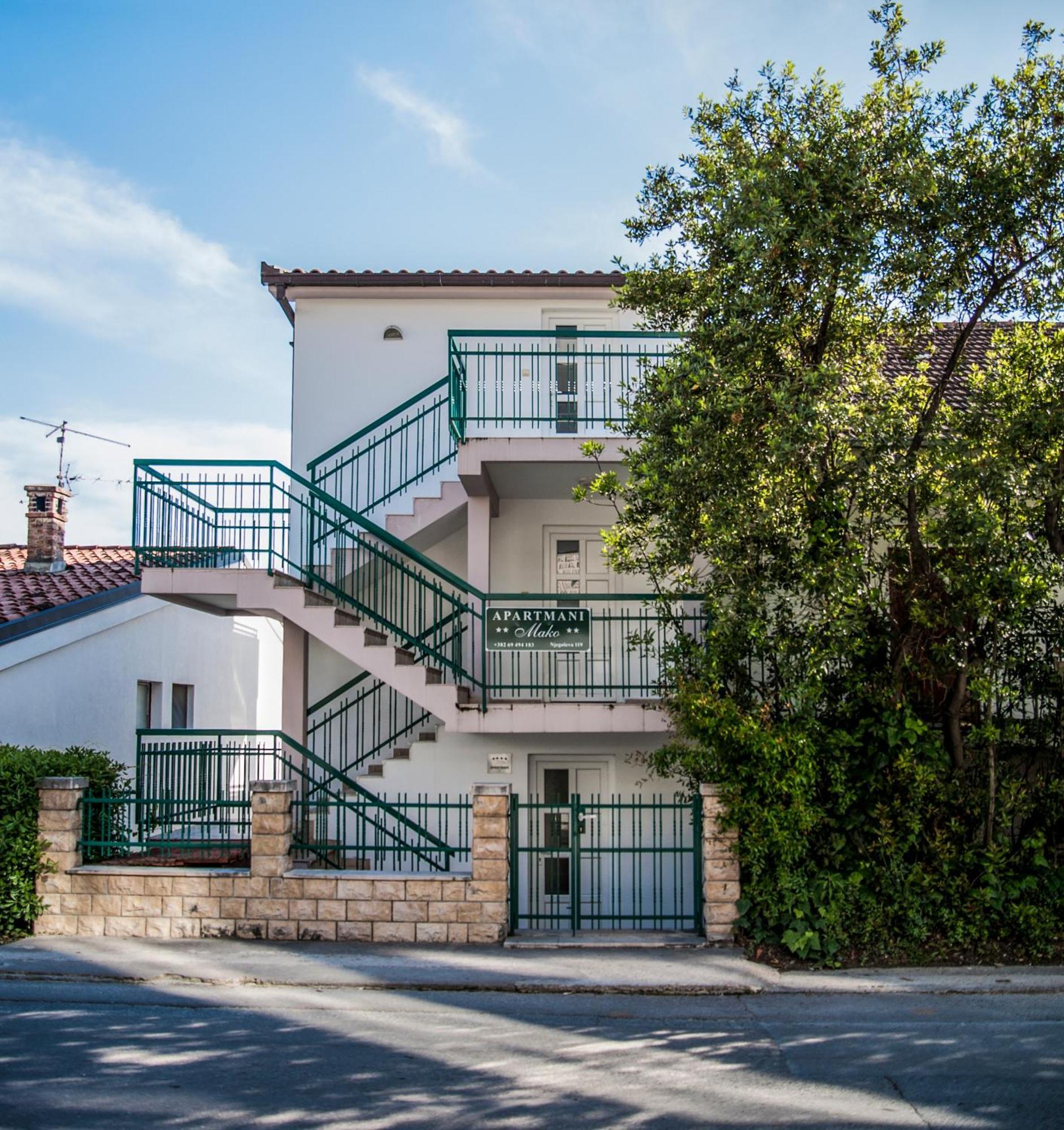 Apartments Mako Херцег-Нови Экстерьер фото